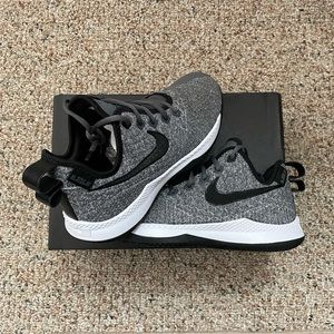 Lebron Witness 3 Shoes